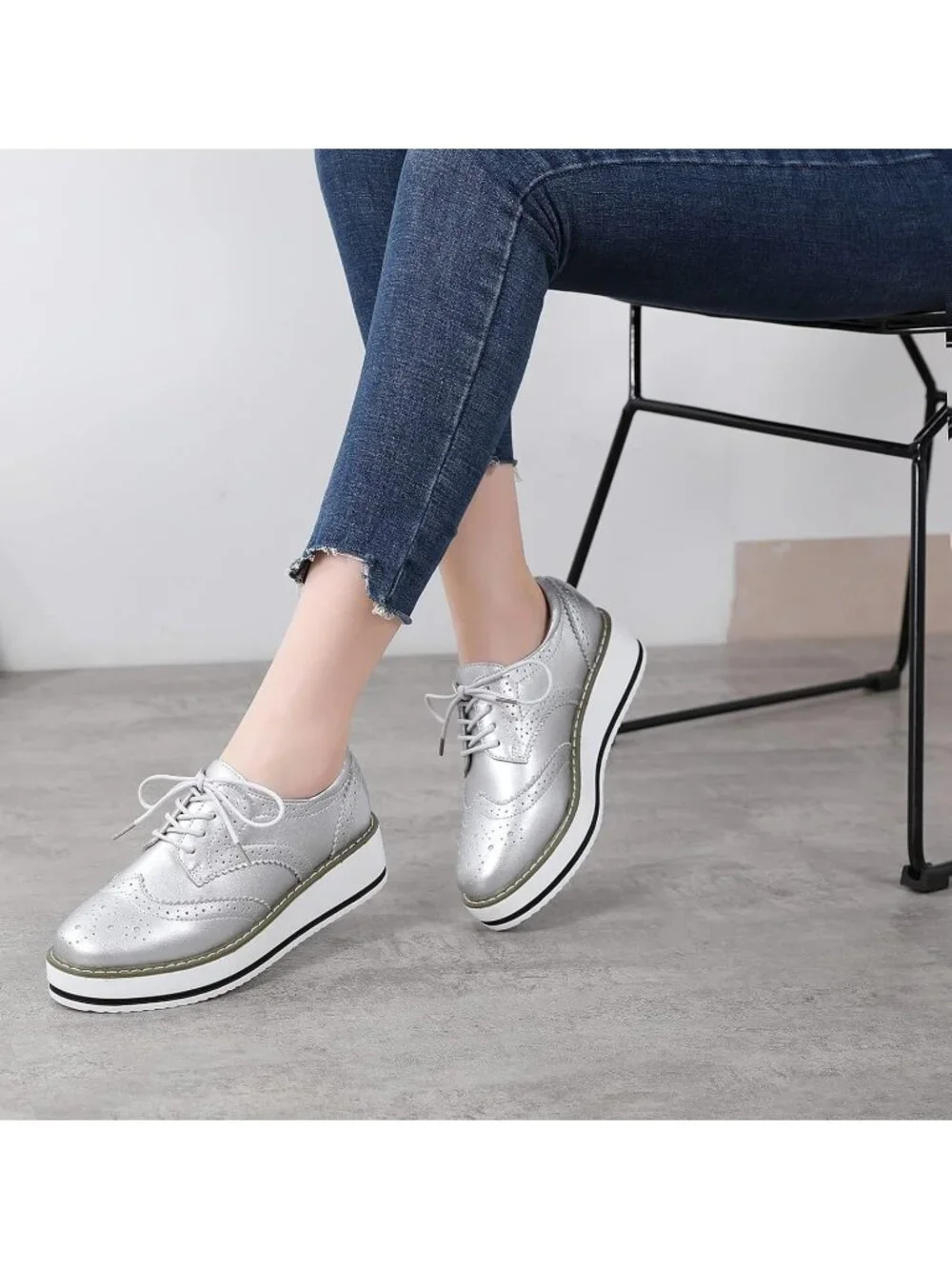 Women's Sliver Round Toe Lace Up Leather Oxford Shoes Wingtip White Platform